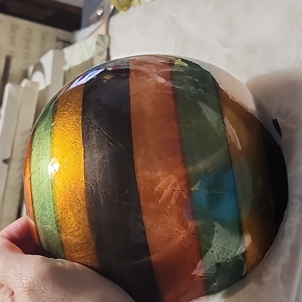 VINTAGE  HAND BLOWN GLASS VASE. - Picture 2 of 4